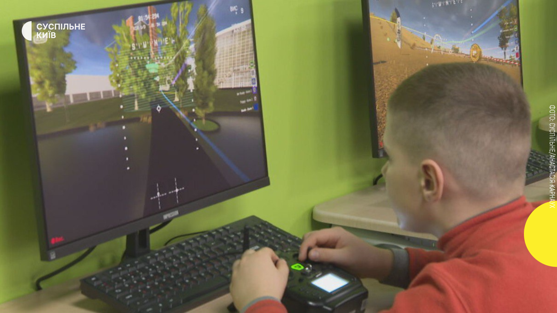 Tech Explorers Заняття в школі з пілотування дронів Tech Explorers, репортаж ...