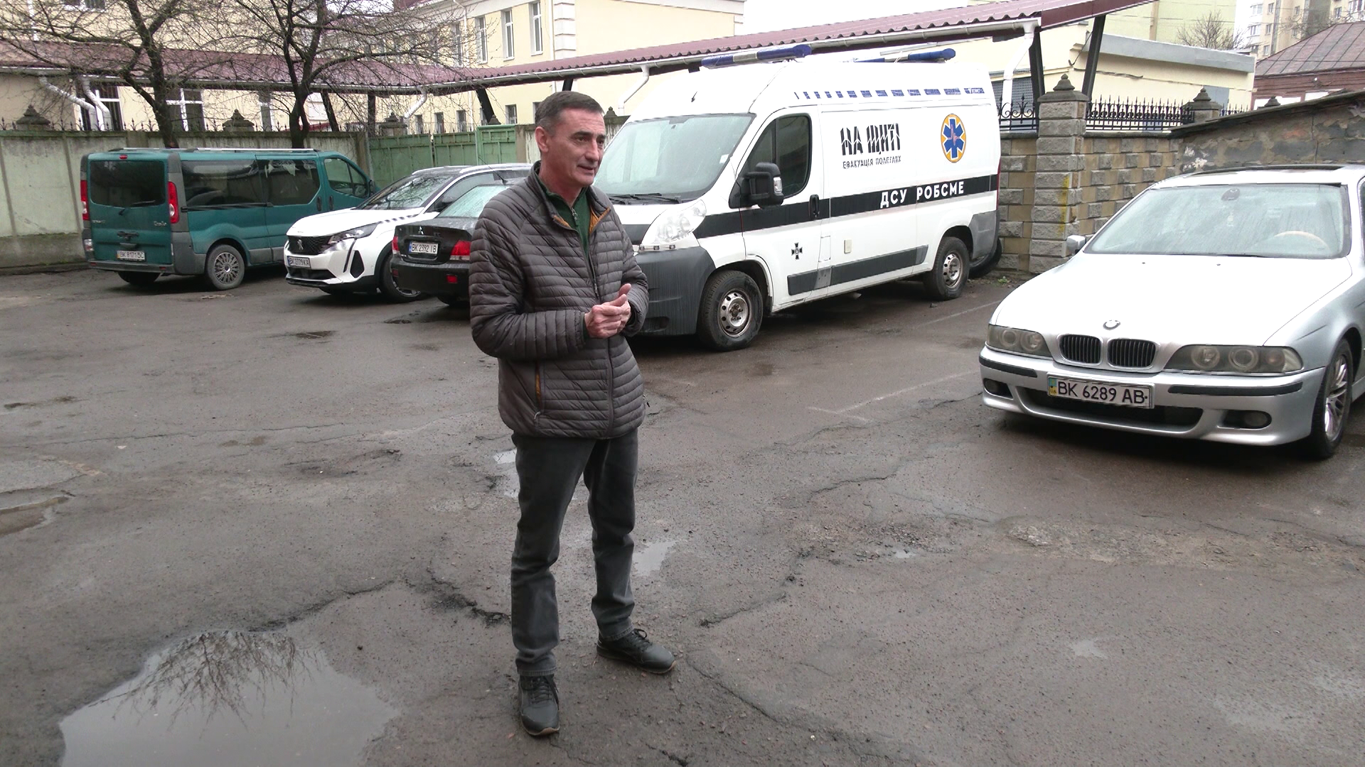 Тіло невідомого солдата привезли з Рівненщини на Київщину для поховання