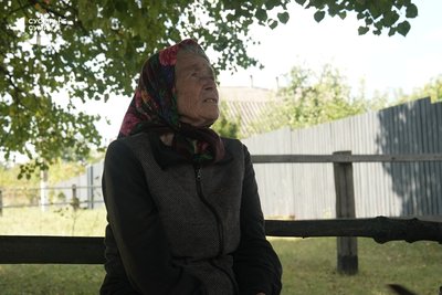 “Корів добре пасти, коли дрони не дзижчать”: як виживають під ударами КАБів дві сусідки у прикордонній Чернеччині “Корів добре пасти, коли дрони не дзижчать”: як виживають під ударами КАБів дві сусідки у прикордонній Чернеччині