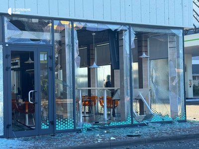 Є загиблі та травмовані: на Київщині внаслідок обстрілу РФ горять автівки Є загиблі та травмовані: на Київщині внаслідок обстрілу РФ горять автівки