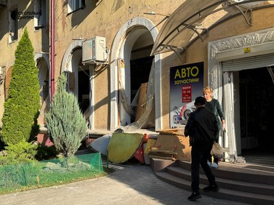 Пошкоджено будинки та спорткомплекс. РФ атакувала підприємство у Дніпрі: що відбувається на місці Пошкоджено будинки та спорткомплекс. РФ атакувала підприємство у Дніпрі: що відбувається на місці