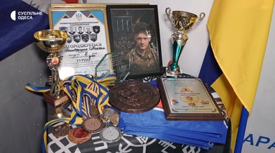 «Усе життя присвятив боксу»: історія загиблого військового та тренера з Одещини «Усе життя присвятив боксу»: історія загиблого військового та тренера з Одещини
