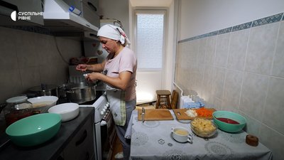 Без буряка та капусти: як на Поліссі готують традиційний борщ із грибами, пшоном і помідорами Без буряка та капусти: як на Поліссі готують традиційний борщ із грибами, пшоном і помідорами