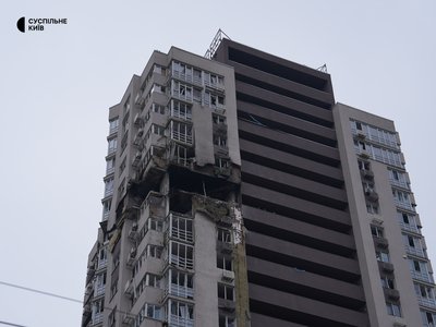 «Босоніж по склу побігли в коридор»: як рятувалися мешканці київської 24-поверхівки, де загинули двоє людей «Босоніж по склу побігли в коридор»: як рятувалися мешканці київської 24-поверхівки, де загинули двоє людей
