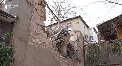 «Ніхто не міг повірити, що ми живі»: історії мешканців будинку, пошкодженого в Одесі 10 жовтня «Ніхто не міг повірити, що ми живі»: історії мешканців будинку, пошкодженого в Одесі 10 жовтня