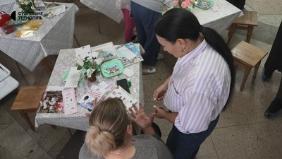 У Тернополі, онкодиспансер, акція, Всесвітній день боротьби з раком молочної залози, майстерклас У Тернополі, онкодиспансер, акція, Всесвітній день боротьби з раком молочної залози, майстерклас
