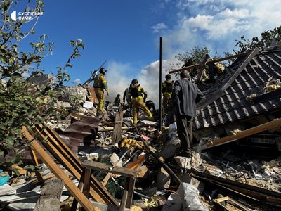 Армія РФ завдала ударів керованими авіабомбами по Сумах: є поранені Армія РФ завдала ударів керованими авіабомбами по Сумах: є поранені