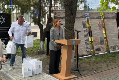 «Ми повертаємо пам’ять»: у Подільську відкрили меморіал жертвам Голокосту «Ми повертаємо пам’ять»: у Подільську відкрили меморіал жертвам Голокосту