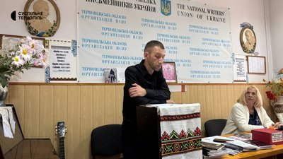 «Щоби рухатись до шторму, треба фарт, везіння»: у Тернополі відбулися «Творчі діалоги» з Тарасом Бураком «Щоби рухатись до шторму, треба фарт, везіння»: у Тернополі відбулися «Творчі діалоги» з Тарасом Бураком