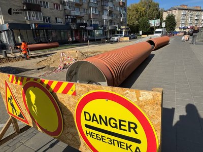 Ремонт вулиці Чорновола у Рівному затримується через заміну старих мереж Ремонт вулиці Чорновола у Рівному затримується через заміну старих мереж