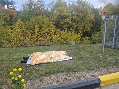 Через удар по підприємству в Сумах загинув чоловік, ще троє людей травмовані Через удар по підприємству в Сумах загинув чоловік, ще троє людей травмовані
