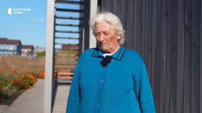 Втрачені будинки та надія на майбутнє: історія двох пенсіонерок, які живуть у модульному містечку в Сумах Втрачені будинки та надія на майбутнє: історія двох пенсіонерок, які живуть у модульному містечку в Сумах