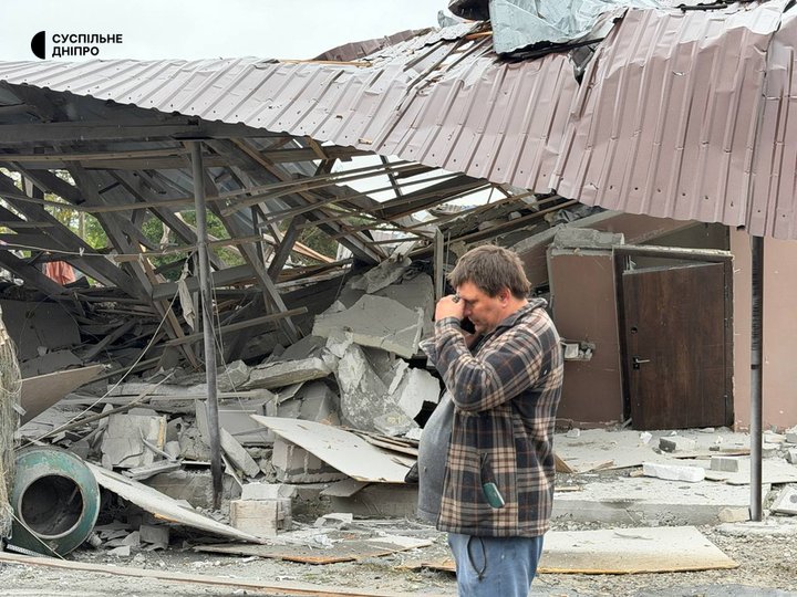 Знищено приватний будинок, загинули двоє людей, є поранені: які наслідки удару КАБами по Дніпровському району