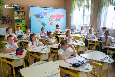 «Хочу, щоб діти менше чули про війну»: вчителька з Одещини увійшла до ТОП-10 фіналістів Global Teacher Prize Ukraine «Хочу, щоб діти менше чули про війну»: вчителька з Одещини увійшла до ТОП-10 фіналістів Global Teacher Prize Ukraine