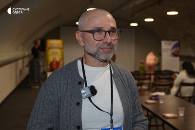 «Будемо читати перед сном»: в Одесі показали першу в Україні дитячу книжку, викладену жестовою мовою «Будемо читати перед сном»: в Одесі показали першу в Україні дитячу книжку, викладену жестовою мовою