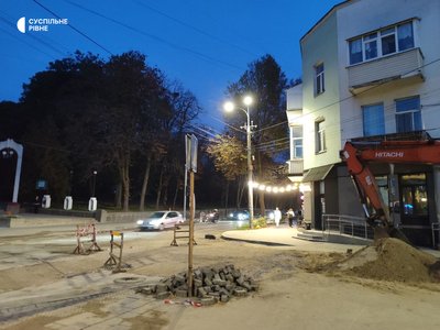 Відкрили для руху вулицю Чорновола у Рівному Відкрили для руху вулицю Чорновола у Рівному