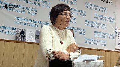 «Щоби рухатись до шторму, треба фарт, везіння»: у Тернополі відбулися «Творчі діалоги» з Тарасом Бураком «Щоби рухатись до шторму, треба фарт, везіння»: у Тернополі відбулися «Творчі діалоги» з Тарасом Бураком
