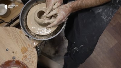 «Усі люблять котів»: глиняні свищики ліпить кераміст із Рівного «Усі люблять котів»: глиняні свищики ліпить кераміст із Рівного