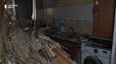 «Ніхто не міг повірити, що ми живі»: історії мешканців будинку, пошкодженого в Одесі 10 жовтня «Ніхто не міг повірити, що ми живі»: історії мешканців будинку, пошкодженого в Одесі 10 жовтня