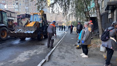 «Продавчиня вийшла подихати повітрям, а хлопець проїжджав на самокаті». Що відомо про загиблих через удар по Пісочину «Продавчиня вийшла подихати повітрям, а хлопець проїжджав на самокаті». Що відомо про загиблих через удар по Пісочину
