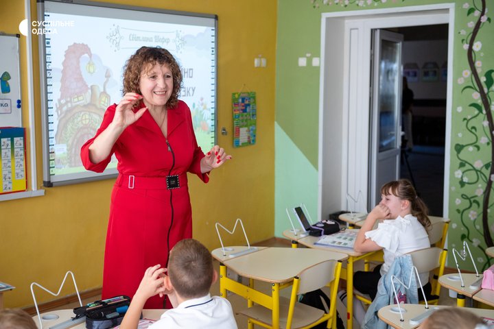 «Хочу, щоб діти менше чули про війну»: вчителька з Одещини увійшла до ТОП-10 фіналістів Global Teacher Prize Ukraine