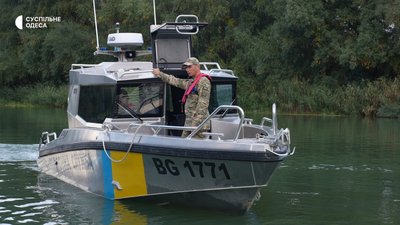 Лист дружині та єдність навколо мови: як на Одещині прикордонники писали радіодиктант на борту катера Лист дружині та єдність навколо мови: як на Одещині прикордонники писали радіодиктант на борту катера