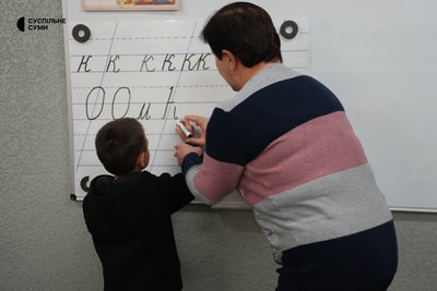 Укриття за 2,4 млн євро: як учні сумської школи відновлюють очне навчання після 5 років дистанційки Укриття за 2,4 млн євро: як учні сумської школи відновлюють очне навчання після 5 років дистанційки