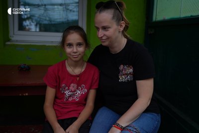 «Мамо, прокидайся»: як нечуюча одеситка виховує п’ятьох дітей під час війни