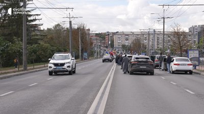 На Щиті, супровід, кортеж, колона На Щиті, супровід, кортеж, колона