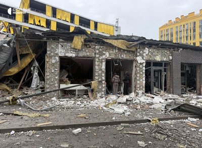 РФ вдарила по Києву балістикою та БпЛА: пошкоджено житловий комплекс, є загиблий РФ вдарила по Києву балістикою та БпЛА: пошкоджено житловий комплекс, є загиблий