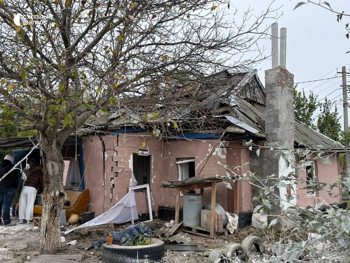Знищено приватний будинок, загинули двоє людей, є поранені: які наслідки удару КАБами по Дніпровському району