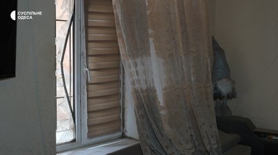 «Ніхто не міг повірити, що ми живі»: історії мешканців будинку, пошкодженого в Одесі 10 жовтня «Ніхто не міг повірити, що ми живі»: історії мешканців будинку, пошкодженого в Одесі 10 жовтня