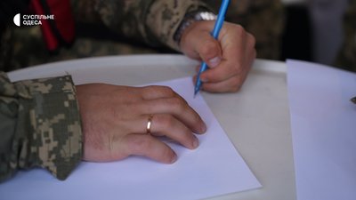 Лист дружині та єдність навколо мови: як на Одещині прикордонники писали радіодиктант на борту катера Лист дружині та єдність навколо мови: як на Одещині прикордонники писали радіодиктант на борту катера