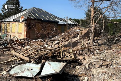 «Всі думки, що треба все лишити…». Як жителька Билбасівки готується до евакуації після бомбардування «Всі думки, що треба все лишити…». Як жителька Билбасівки готується до евакуації після бомбардування