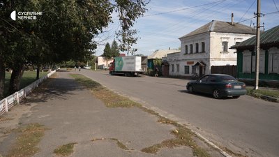 Якщо городи і поля за 1 км від РФ чи Білорусі, то треба дозвіл: що змінює спеціальний режим на прикордонні Чернігівщині Якщо городи і поля за 1 км від РФ чи Білорусі, то треба дозвіл: що змінює спеціальний режим на прикордонні Чернігівщині