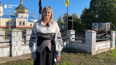 "Мій дідусь був самий добрий": алею дубів в пам’ять про військовослужбовців висадили у селі на Рівненщині "Мій дідусь був самий добрий": алею дубів в пам’ять про військовослужбовців висадили у селі на Рівненщині