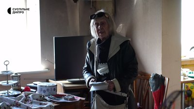 Четверо поранених, зруйновані квартири: що містяни розповіли про удар РФ по багатоповерхівці у центрі Дніпра Четверо поранених, зруйновані квартири: що містяни розповіли про удар РФ по багатоповерхівці у центрі Дніпра