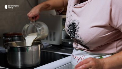 Галушки по-сварицевицьки: як на Поліссі готують картопляну страву на молоці Галушки по-сварицевицьки: як на Поліссі готують картопляну страву на молоці