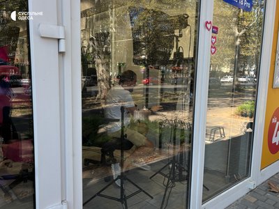 В Одесі підприємець житиме місяць у власному магазині, щоб зібрати 3 млн грн для дитячої лікарні В Одесі підприємець житиме місяць у власному магазині, щоб зібрати 3 млн грн для дитячої лікарні