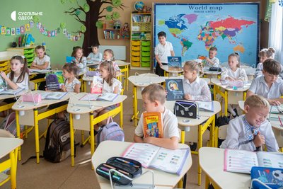 «Хочу, щоб діти менше чули про війну»: вчителька з Одещини увійшла до ТОП-10 фіналістів Global Teacher Prize Ukraine «Хочу, щоб діти менше чули про війну»: вчителька з Одещини увійшла до ТОП-10 фіналістів Global Teacher Prize Ukraine