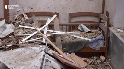 «Ніхто не міг повірити, що ми живі»: історії мешканців будинку, пошкодженого в Одесі 10 жовтня «Ніхто не міг повірити, що ми живі»: історії мешканців будинку, пошкодженого в Одесі 10 жовтня