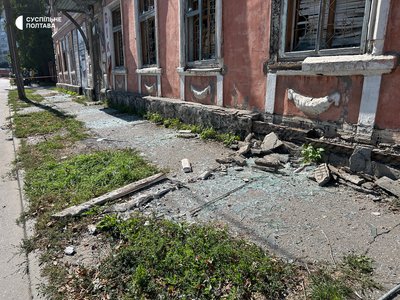 Обстріл Кременчука на Полтавщині 18 вересня: фоторепортаж Обстріл Кременчука на Полтавщині 18 вересня: фоторепортаж