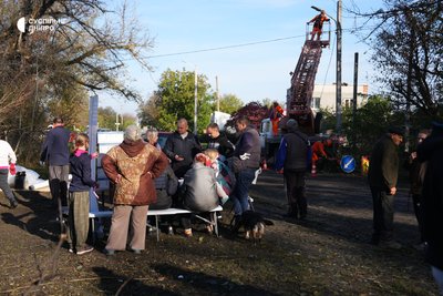 Удар КАБом по будинках у передмісті Дніпра: фоторепортаж з місця події Удар КАБом по будинках у передмісті Дніпра: фоторепортаж з місця події