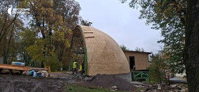 На Тернопільщині, Кременець, капітальний ремонт, літня сцена парку, відремонтують На Тернопільщині, Кременець, капітальний ремонт, літня сцена парку, відремонтують