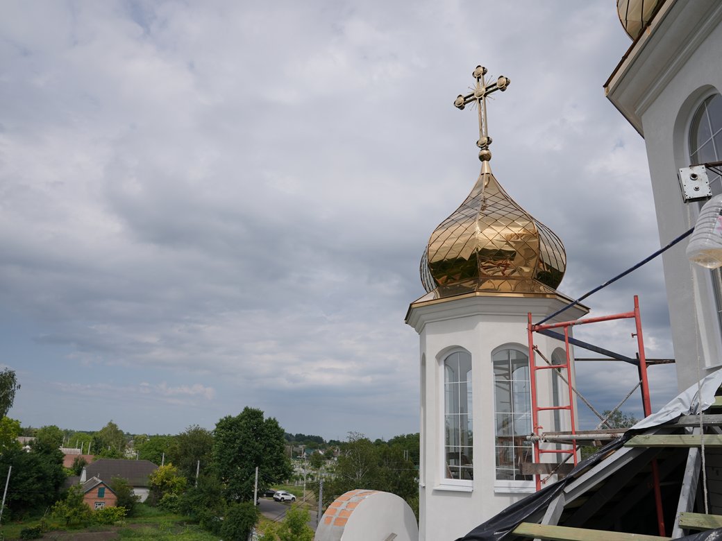 У Миргороді зводять храм за гроші вірян на честь усіх репресованих і закатованих священнослужителів У Миргороді зводять храм за гроші вірян на честь усіх репресованих і закатованих священнослужителів
