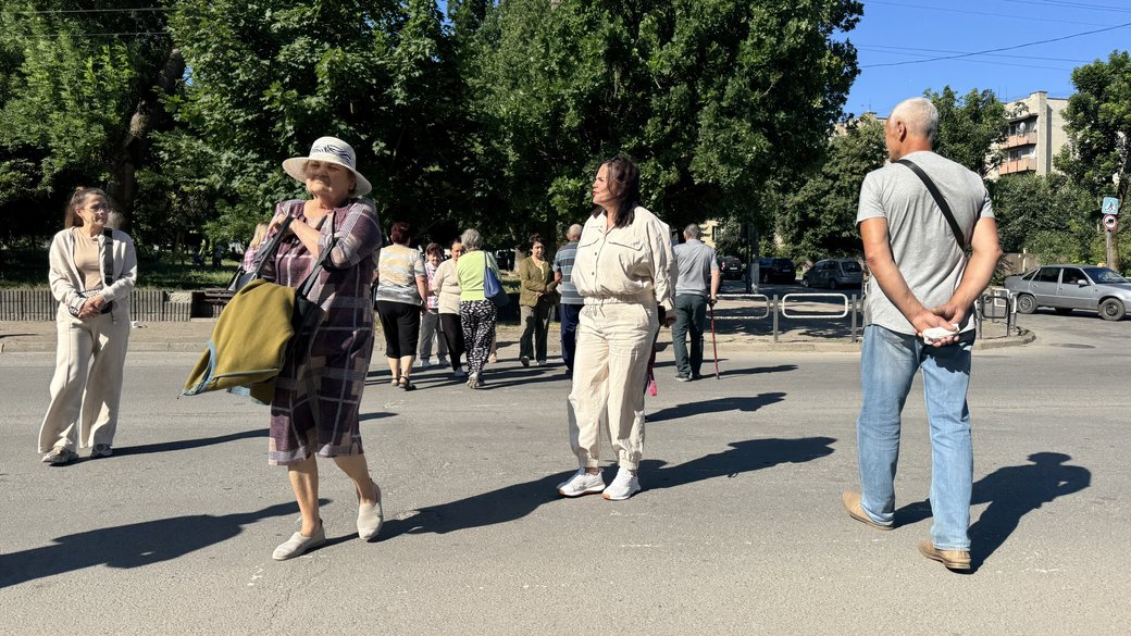 Городенка, люди, протест, дорога, перекриття, ремонт, вулиця Володимира Великого Городенка, люди, протест, дорога, перекриття, ремонт, вулиця Володимира Великого