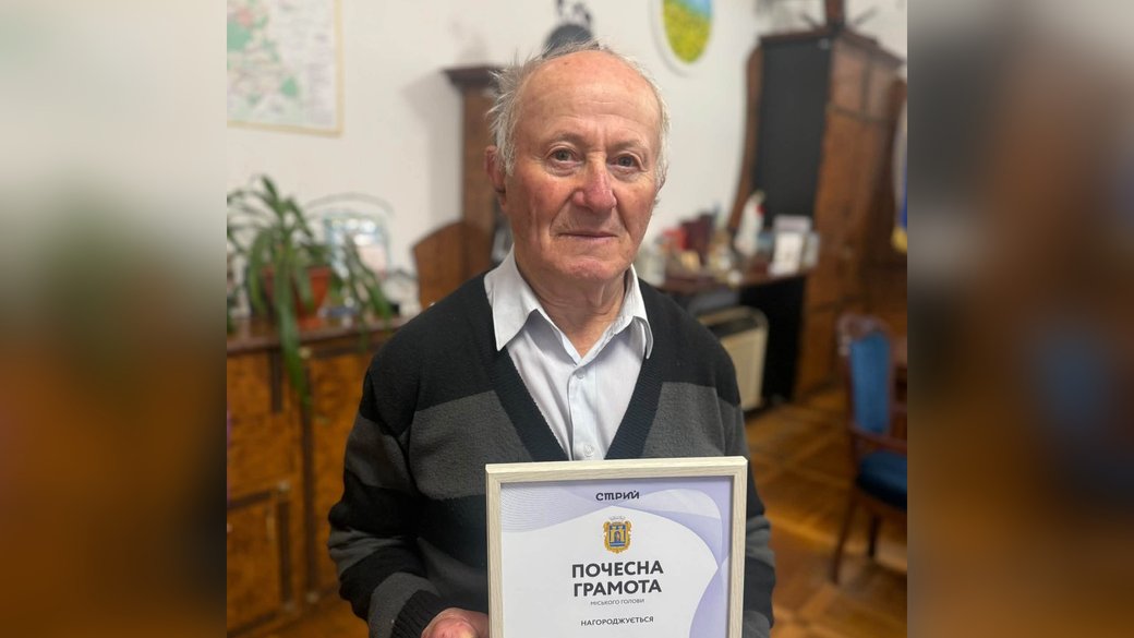 У 82 роки на п’єдесталі: львів’янин підкорив світовий чемпіонат з важкої атлетики в Афінах