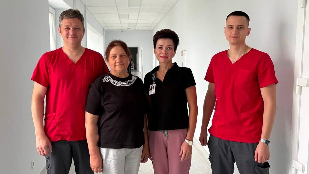 У Львові хірурги врятували пацієнтку від “другого серця” на руці — псевдоаневризми, що пульсувала в такт справжньому