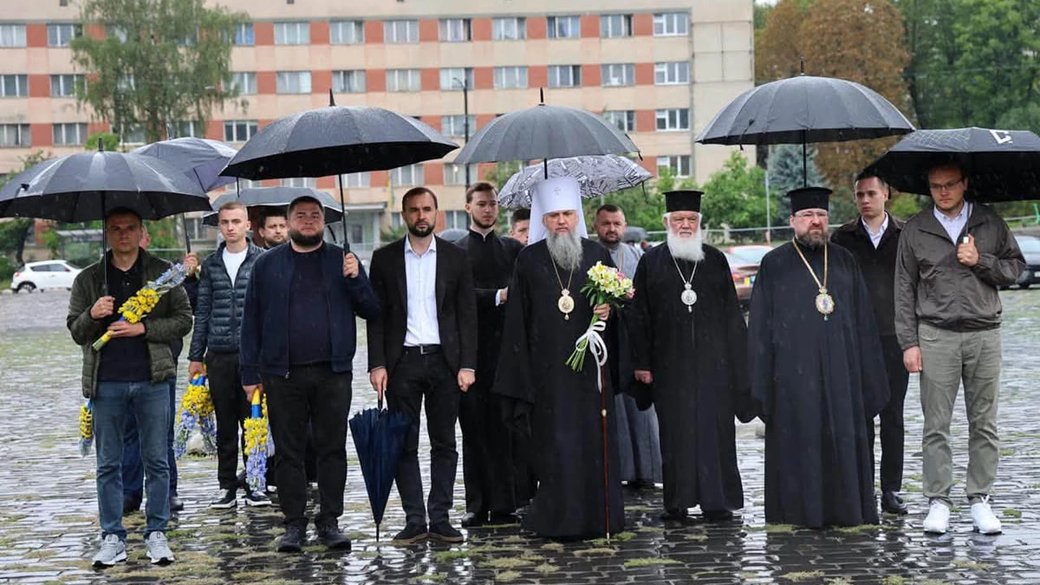 Митрополит Епіфаній відвідав Львівщину: вшанував полеглих воїнів, освятив реабілітаційний центр Unbroken і заклав храм
