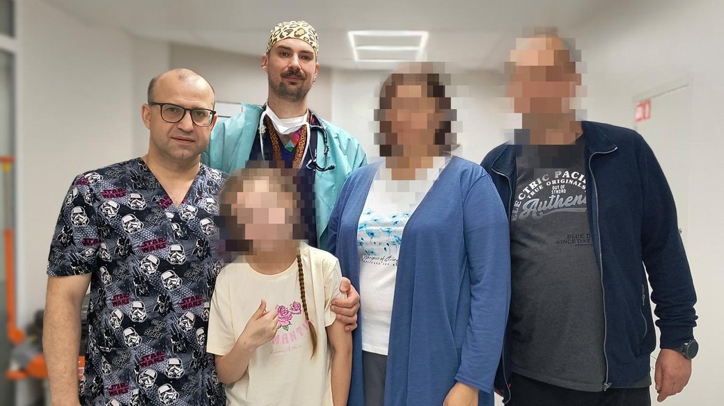 Львівські хірурги врятували 12-річну дівчинку, видаливши 4-кілограмову пухлину, що сплющила легеню і змістила серце